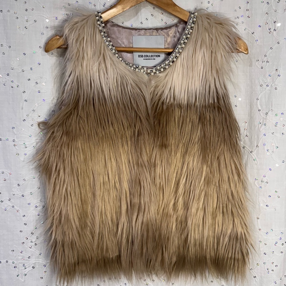 BSB Collection Faux Fur Vest with Pearl & Rhinestone Embellishments Size 42 (S)